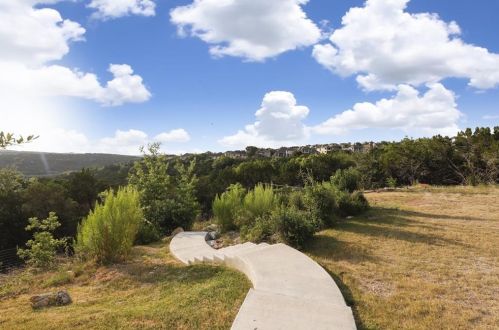 3314 Far View Dr, Austin TX  78730-3303 exterior
