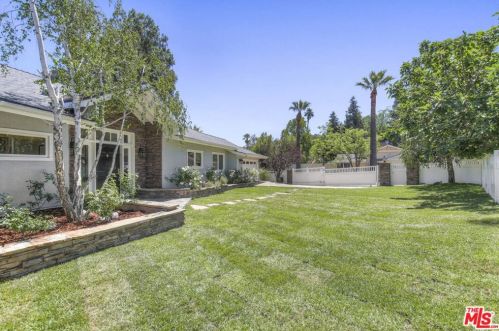 3501 Royal Woods Dr, Van Nuys, CA 91403-4213