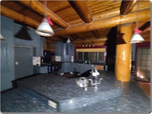 11 Little Bear Rd, Parsippany, NJ 07834-1836