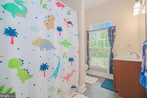 251 Cropp Rd, Fredericksburg VA  22406-4015 exterior