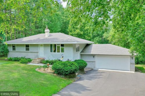 6950 Lake Elmo Ave, Stillwater, MN 55082-8364
