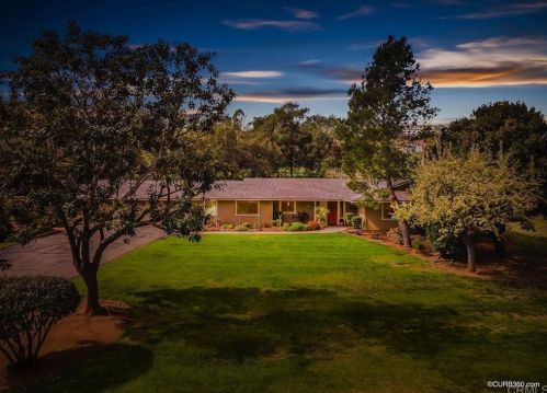 929 Oak Ln, Escondido, CA 92029-5713