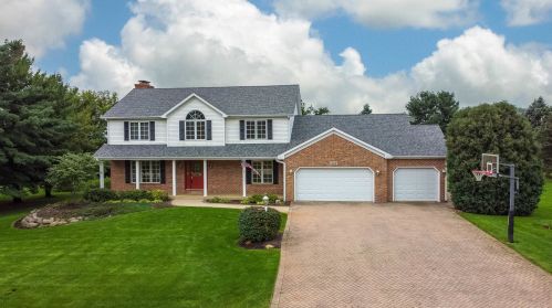 233 Stonehedge Ln, Rockford, IL 61107-2956