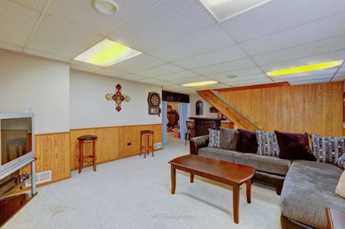 785 Burning Trl, Carol Stream IL  60188-9187 exterior