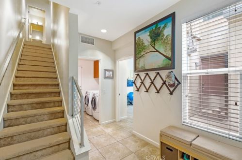 227 Jeanette Ln, Santa Ana, CA 92705-6016