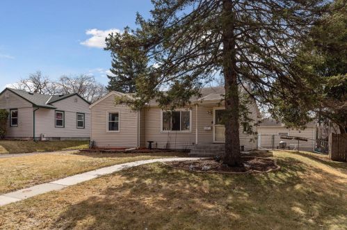 2710 2nd Ave, Saint Paul, MN 55109-3320