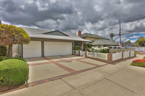 15270 Woodcrest Dr, Whittier, CA 90604-3232
