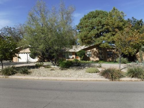 705 Three Cross Dr, Roswell, NM 88201-7831