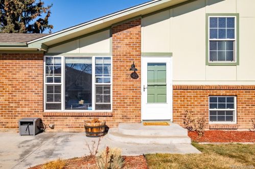 9347 Hamilton Dr, Denver, CO 80227-4431