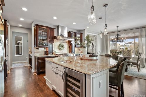 6374 Kewaunee Way, Aurora CO 80016-4310 exterior