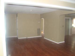 528 Sterling St, Norfolk VA  23505-2169 exterior