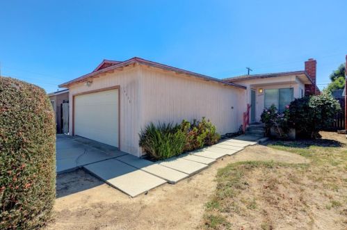 4836 134th Pl, Hawthorne, CA 90250-5616