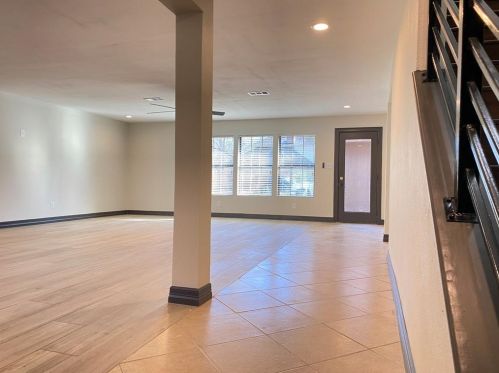 703 Ravensworth Dr, Conroe TX  77302-3739 exterior