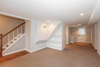 60 Sheridan Ave, Willowbrook IL  60514-1427 exterior