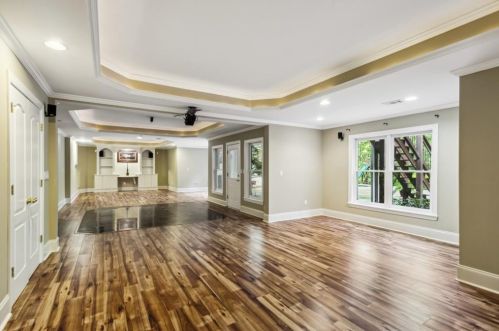 33 Habersham Cove Dr, Atlanta GA  30305-5402 exterior