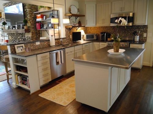746 Forrest Trl, Atlanta GA  30318-2518 exterior