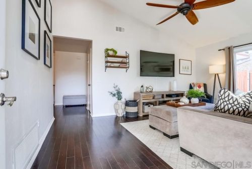 3190 Bernie Dr, Oceanside, CA 92056-3818