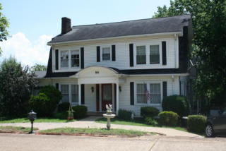 94 Crest Rd, Chattanooga, TN 37404-1828