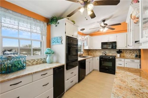142 Morgan Ave, Providence, RI 02911-1239