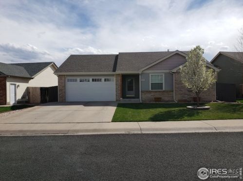 3736 Longhorn Ln, Greeley, CO 80620-9157
