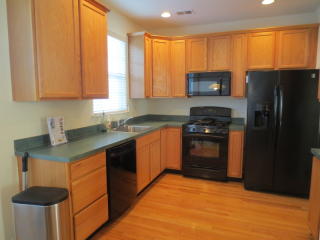 33 Hope St, Delaware Park, NJ 08865-5710