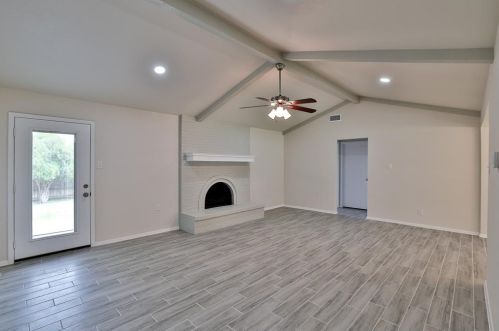 200 Lochness Ln, Fort Worth TX  76126-3212 exterior