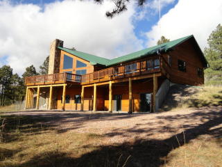 239 Elk Grove Trl, Newcastle, WY 82701-9794