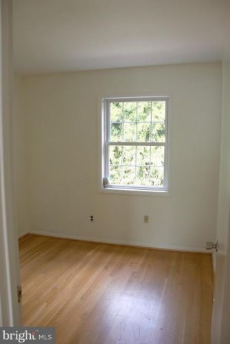 7635 Dunston St, Springfield VA  22151-2611 exterior