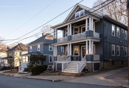 51 Ogden St, Providence, RI 02906-4903
