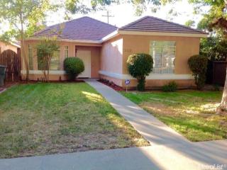 1253 Collier Ave, Modesto, CA 95350-5366