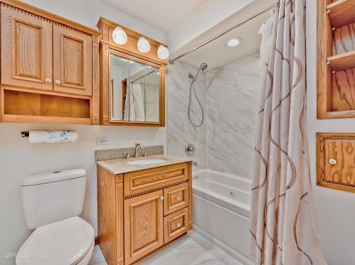 9856 Huber Ln, Niles IL  60714-1015 exterior