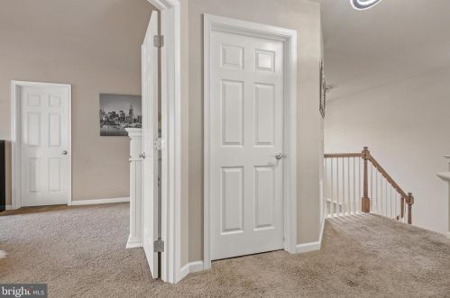 7 Copperwood Ln, Ephrata PA  17522-9186 exterior