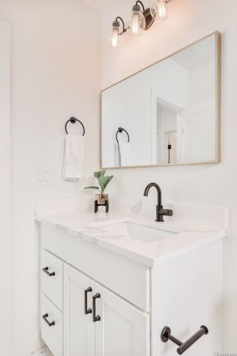 2028 Elm St, Denver CO  80207-3807 exterior