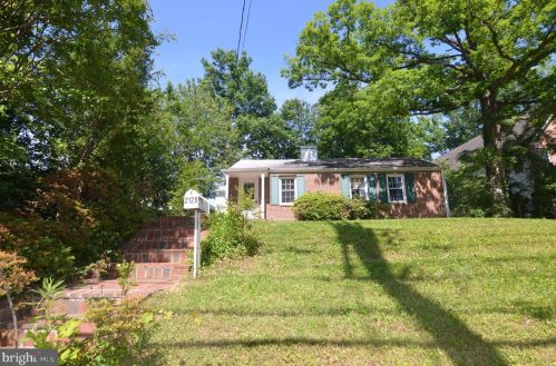 2129 Westmoreland St, Falls Church, VA 22043-1703