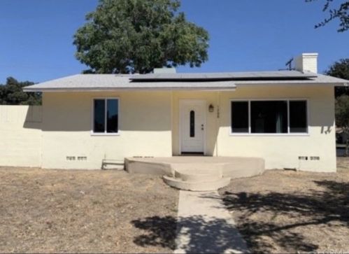 1208 27th St, San Bernardino, CA 92405-3031