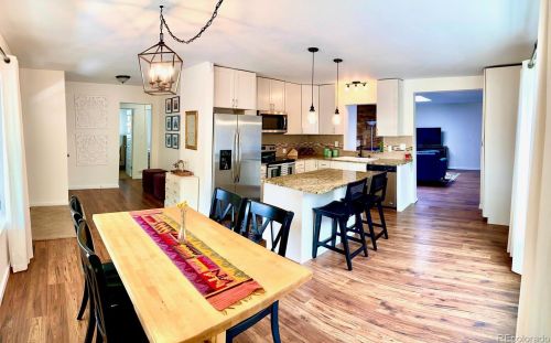 2250 Zuni St, Englewood CO  80110-1058 exterior