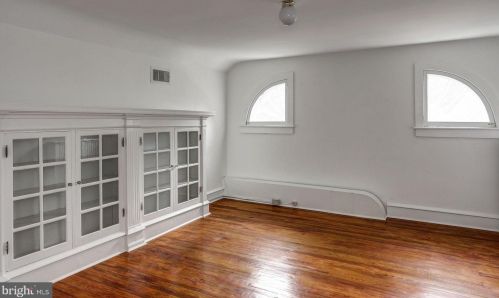 104 Treaty Elm Ln, Tavistock NJ 08033-3413 exterior