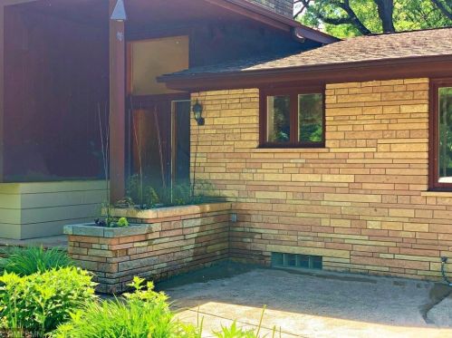 375 Floral Ave, Saint Paul MN  55126-5331 exterior