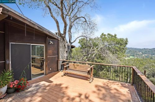 234 Crescent Dr, Orinda, CA 94563-2112