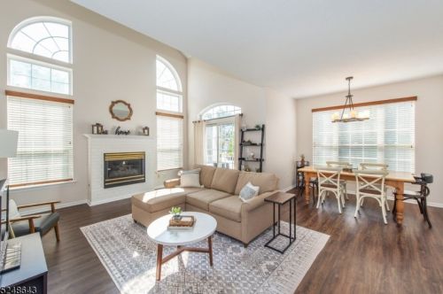 31 Timothy Ct, Morristown, NJ 07960-2767