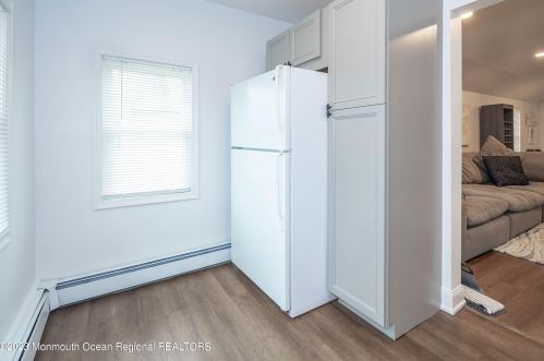 25 Monmouth Ave, Middletown NJ  07748-5732 exterior