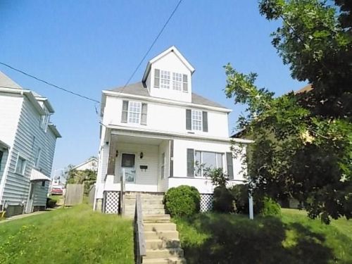 504 Franklin Ave, Vandergrift, PA 15690-1313