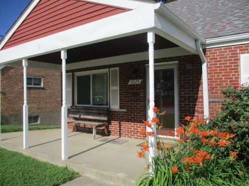 3025 Crestmoor Ln, Cincinnati, OH 45238-2005