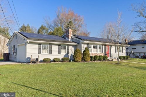 256 Borton Dr, Pilesgrove, NJ 08098-1243