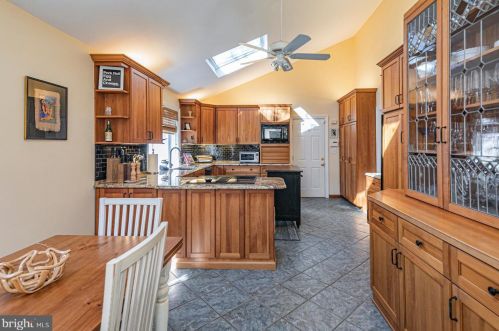 10 Alta Vista Dr, Princeton NJ  08540-7406 exterior