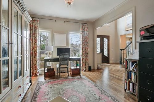 2313 Colonial Dr, Atlanta GA  30319-3806 exterior