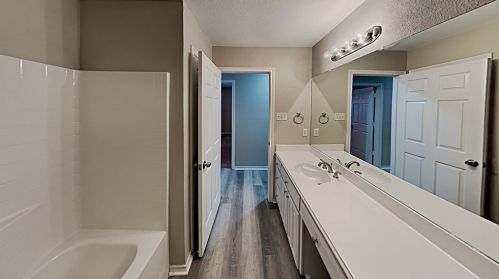8129 Hulen Park Cir, Fort Worth TX  76123-1422 exterior