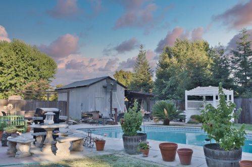 150 North St, Valley Home, CA 95361-2551