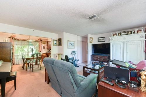 6624 Dunmore Ave, Citrus Heights, CA 95621-6404
