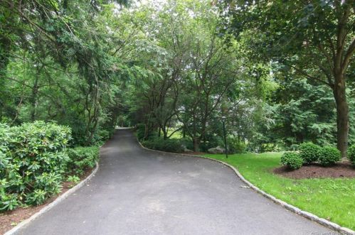 35 Ridge Ln, Wilton, CT 06897-4521